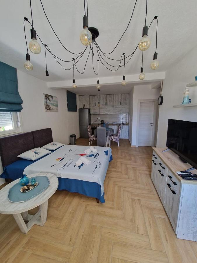 Studio Apartman Happy Home Тиват Екстериор снимка